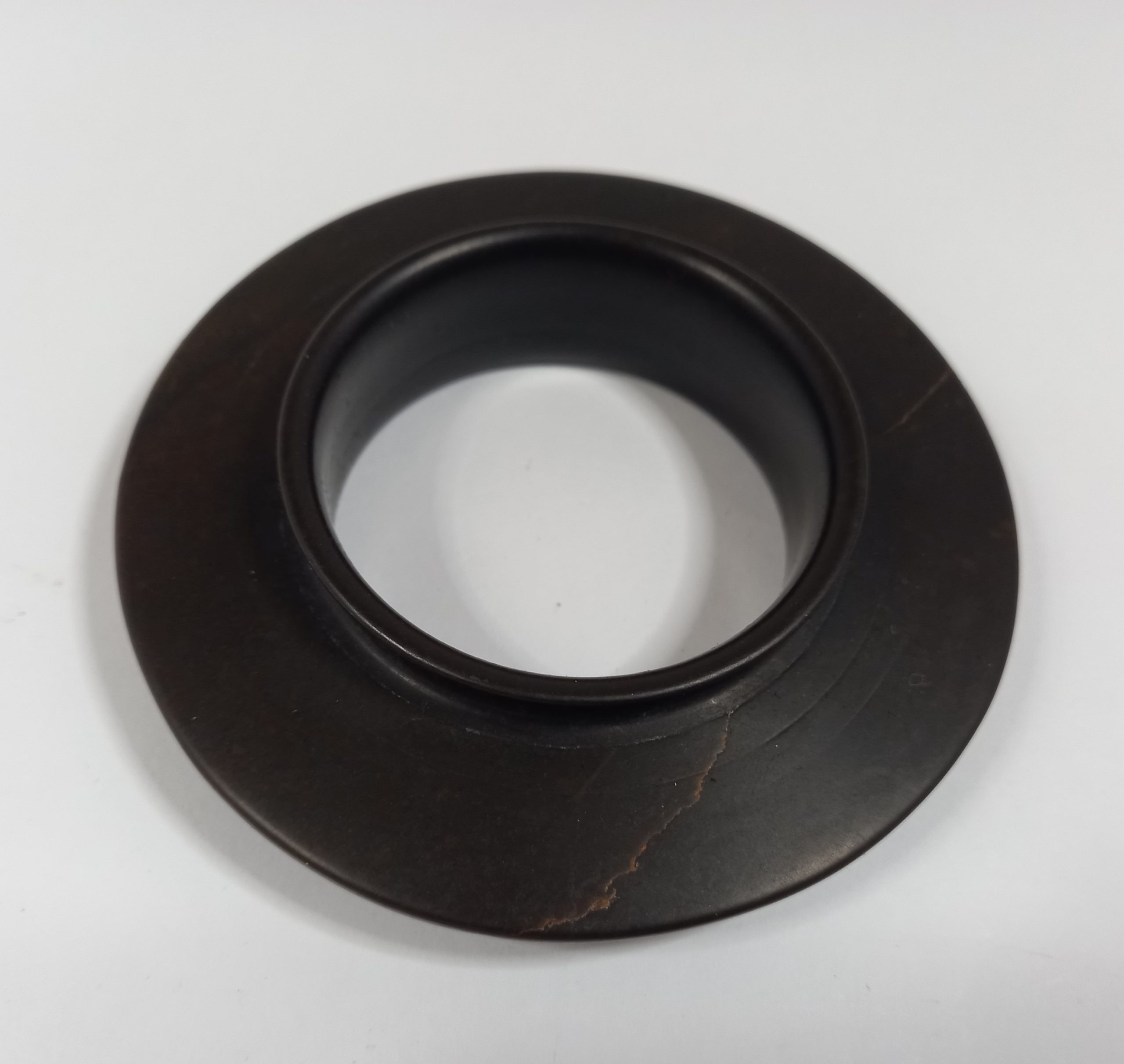 Black collar Bi 墨玉領璧 - Image 2