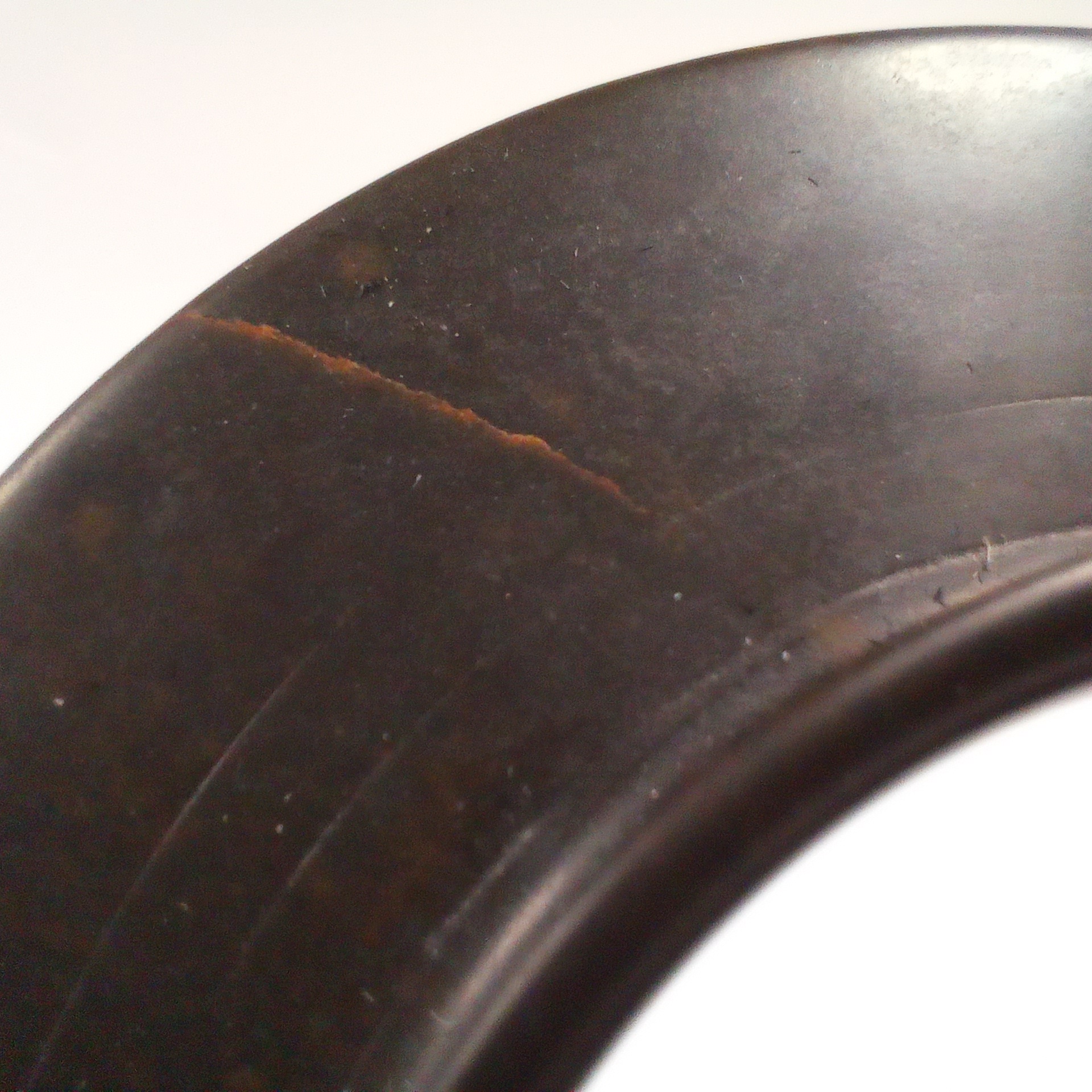 Black collar Bi 墨玉領璧 - Image 3