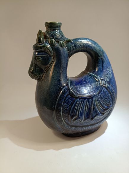 唐藍釉馬頭壺 Tang blue horse vase - Image 3