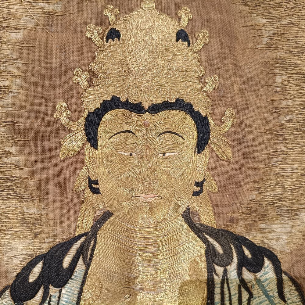 蹙金綉觀音像 Gold embroidered Bodhisattva - Image 4