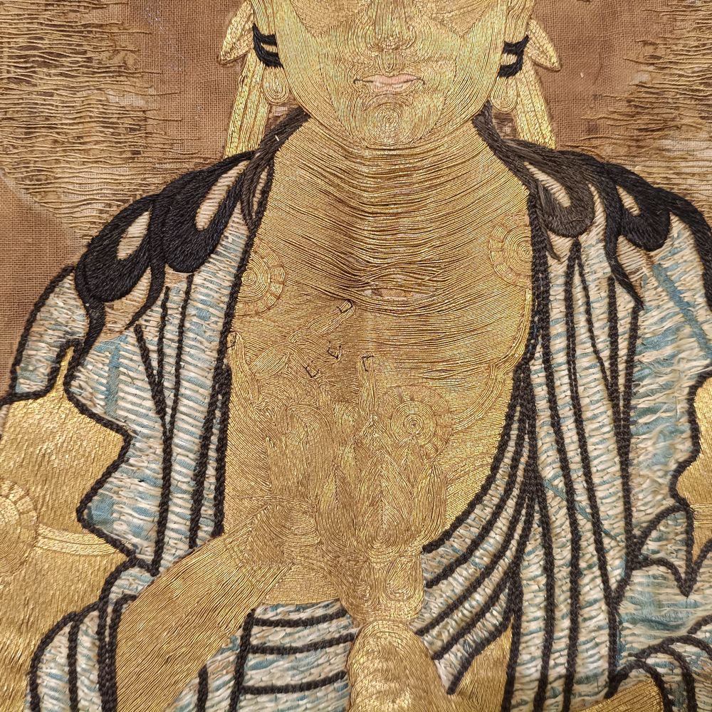 蹙金綉觀音像 Gold embroidered Bodhisattva - Image 5