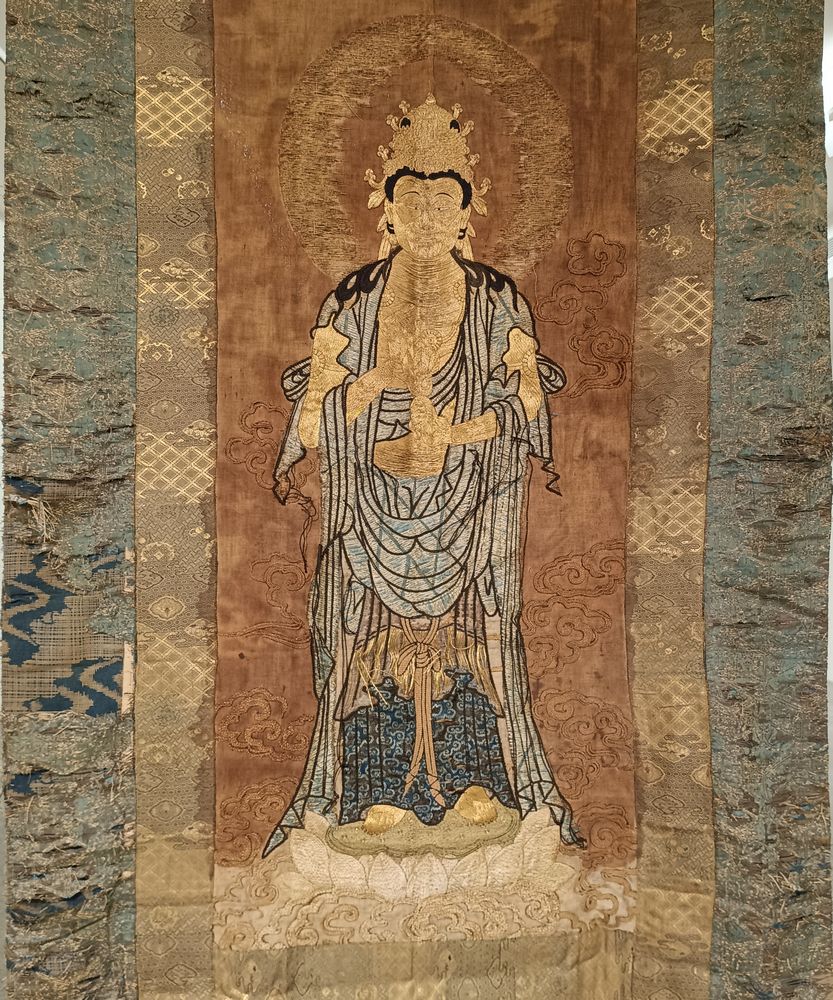 蹙金綉觀音像 Gold embroidered Bodhisattva - Image 2
