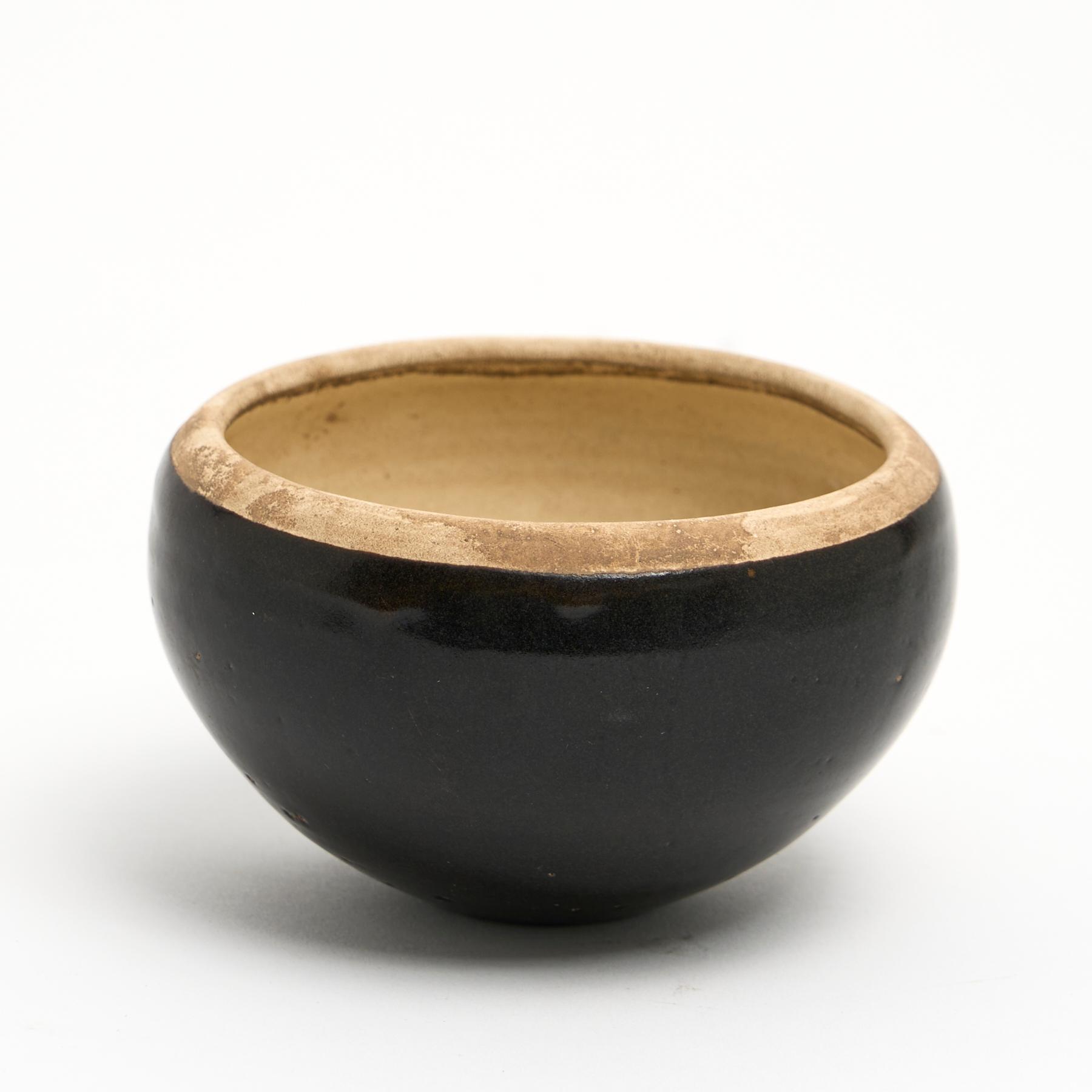 白邊黑釉小砵 White rim bowl