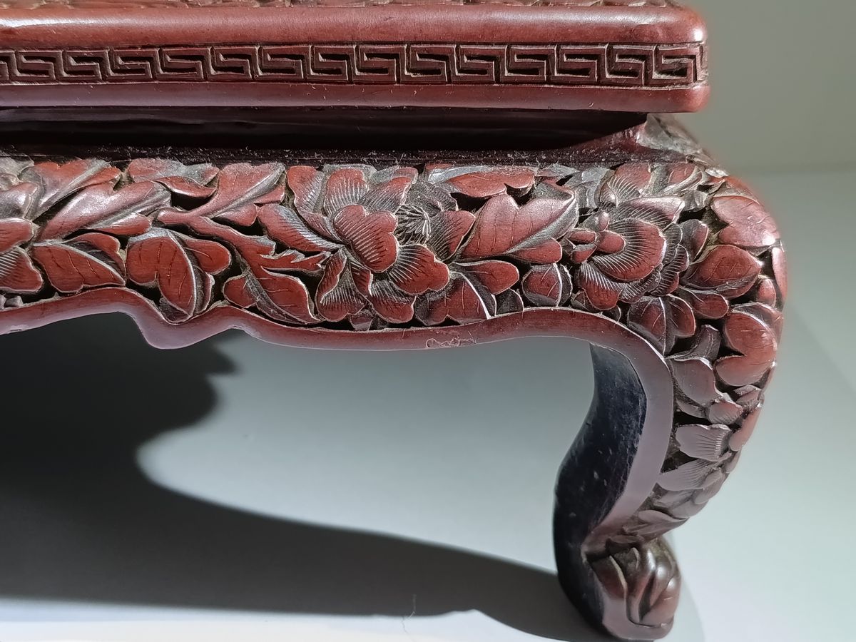 Cinnabar table with phoenix 剔紅鳳凰枱几 - Image 6