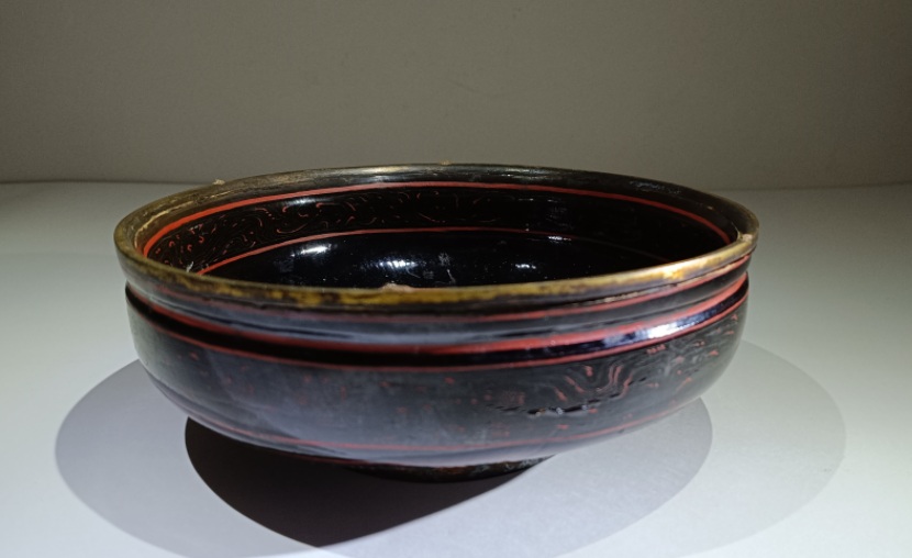 錐刻漆盤 Engraved lacquer bowl - Image 3